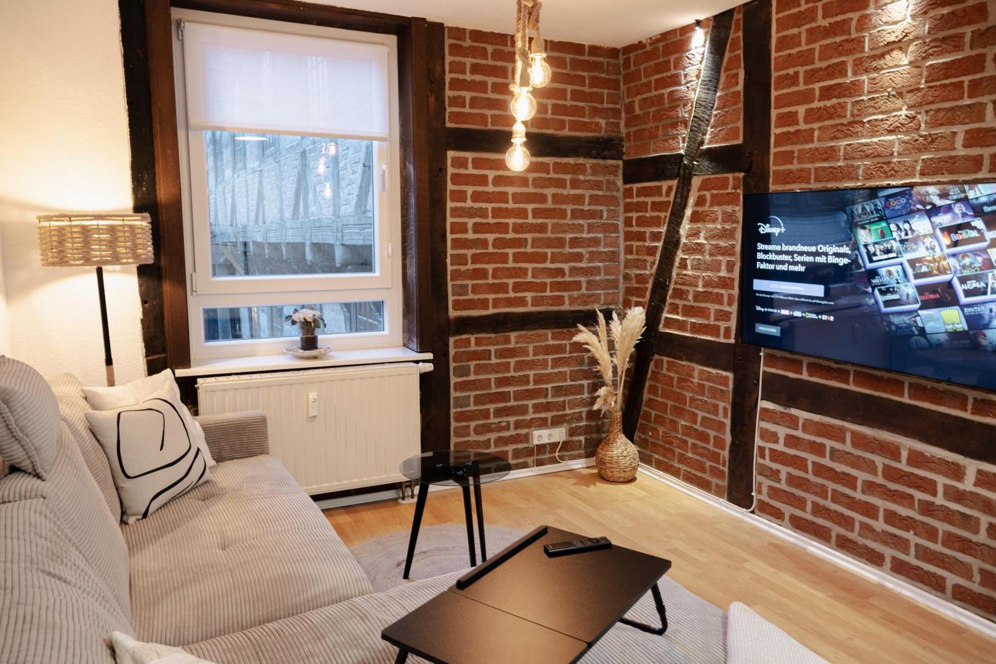 Jasta Homes Altstadt, Zentral, Ueberdachter Parkplatz, Netflix, Vollausstattung, Loft, Modern Und Komfort Hamelin Kültér fotó