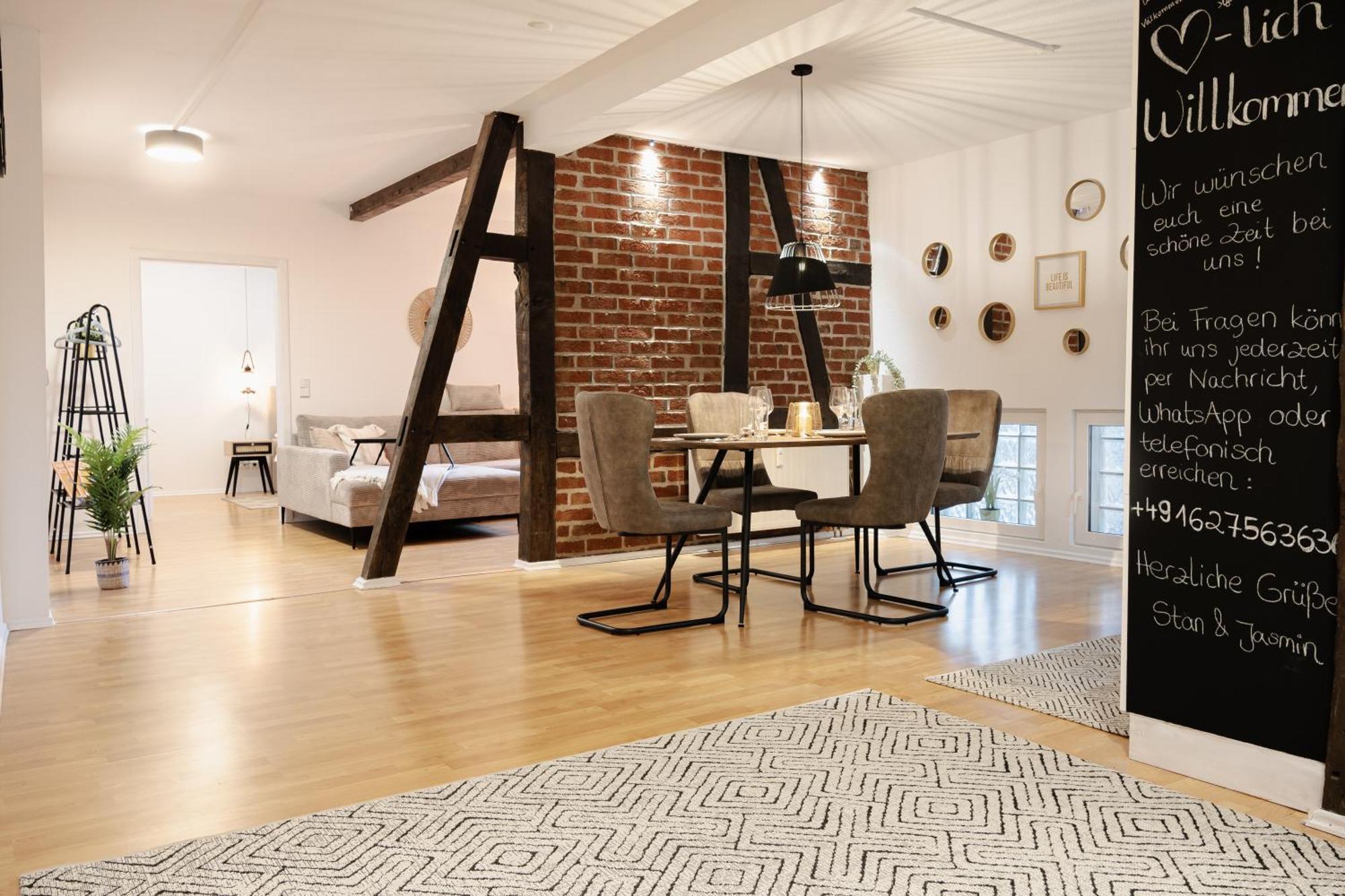 Jasta Homes Altstadt, Zentral, Ueberdachter Parkplatz, Netflix, Vollausstattung, Loft, Modern Und Komfort Hamelin Kültér fotó